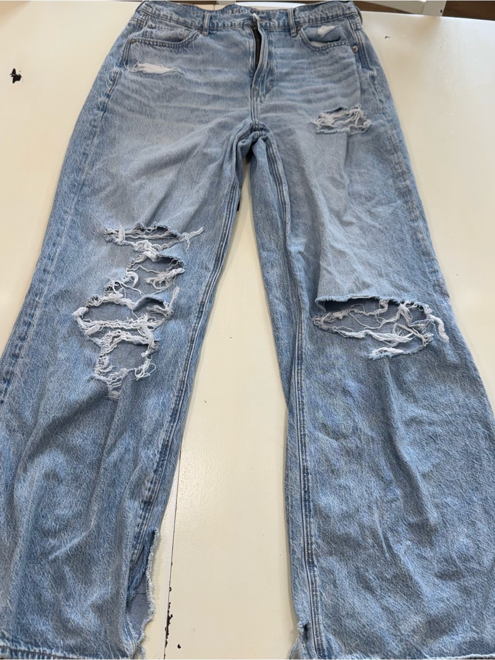 American Eagle Super High-Rise Baggy Wide Leg Distressed Jeans (Size 10)